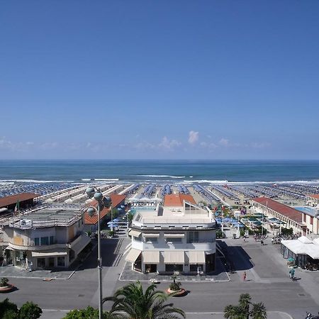 Apartmán Centro Residenziale Maestoso Viareggio Exteriér fotografie