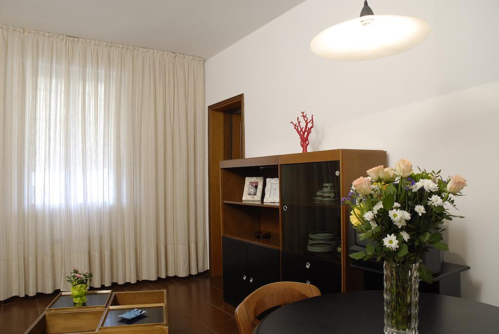 Apartmán Centro Residenziale Maestoso Viareggio Pokoj fotografie